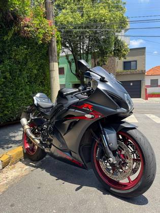 SUZUKI GSX-R1000A SUZUKI GSX-R1000A